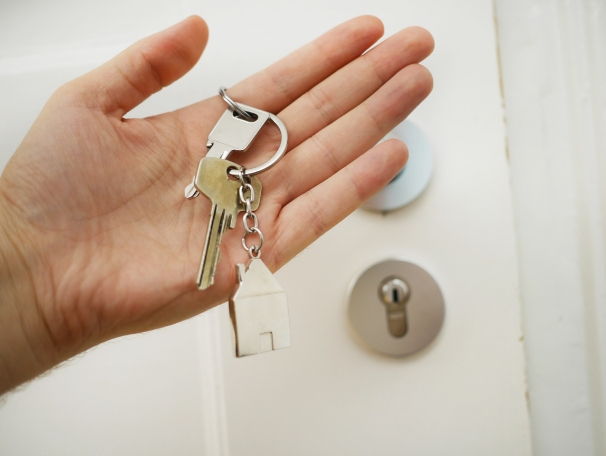 https://JenniferL52.StopRentingStartOwning.com